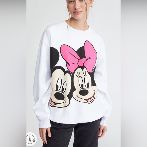 Disney Sweaters - Disney Jumbo Mickey & Minnie crew neck size M